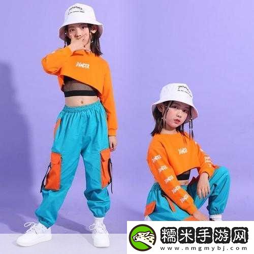 八歲女孩上衣穿的露腰的衣服